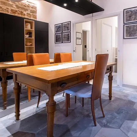Zisa Apartment