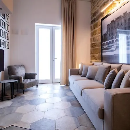 Zisa Apartment *